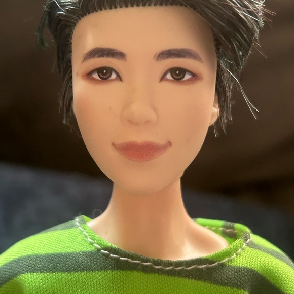 2019 BTS barbie! - Picture 8 of 8
